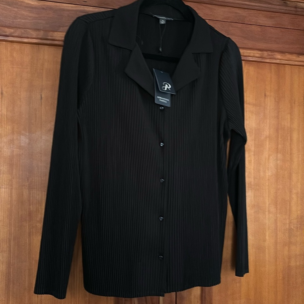 🎈🎈NWT Adrienna Papell pleated blouse NWT